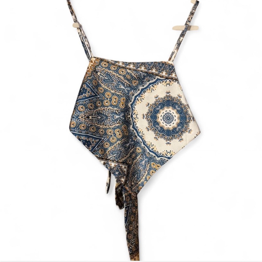 SHEIN Blue and Cream Patterned Crop Top